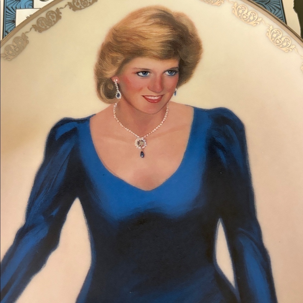 Commemorative plate from The Bradford Exchange “Diana Queen of our hearts.” - Picture 2 of 6